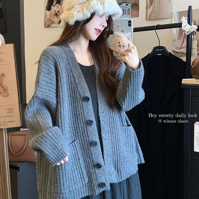 Dam chunky knit cardigan med bekväm passform och praktiska fickor Mirla-Eva Jonsson