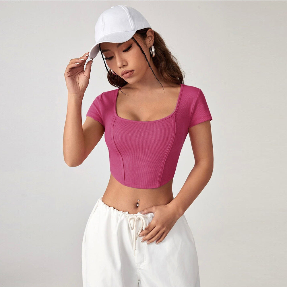 Dam cropped top med fyrkantig halsringning och elegant ribbad textur Mirla-Eva Jonsson
