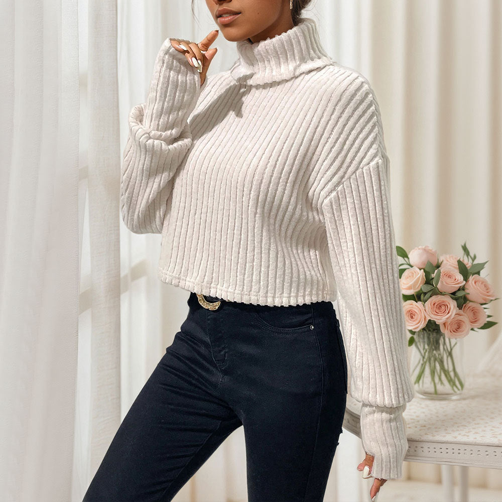 Dam cropped tröja med hög krage och fin ribbad textur Mirla-Eva Jonsson