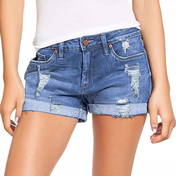 Dam destroyed denim shorts in casual leisure style Mirla-Eva Jonsson