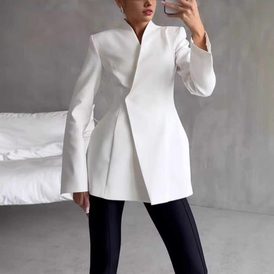 Dam elegant asymmetrisk blazerjacka med moderna detaljer Mirla-Eva Jonsson