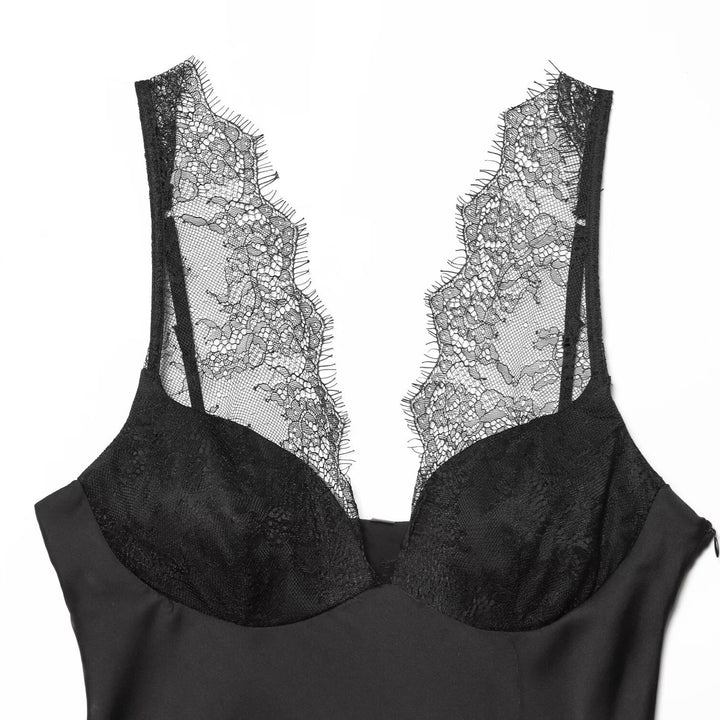 Dam elegant camisole-top med spetsdetaljer och högkvalitativt tyg Mirla-Eva Jonsson