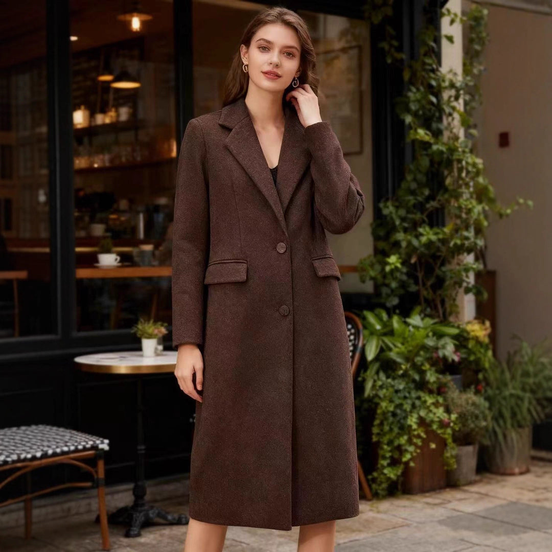 Dam elegant kappa med texturerat tyg Mirla-Eva Jonsson