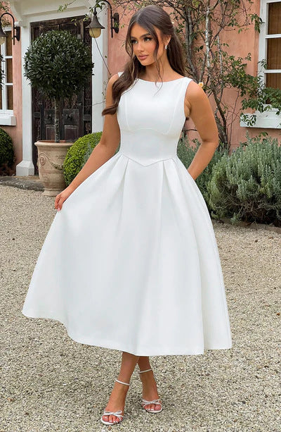Dam elegant maxiklänning med utsvängda ärmar och raffinerad kjol Mirla-Eva Jonsson