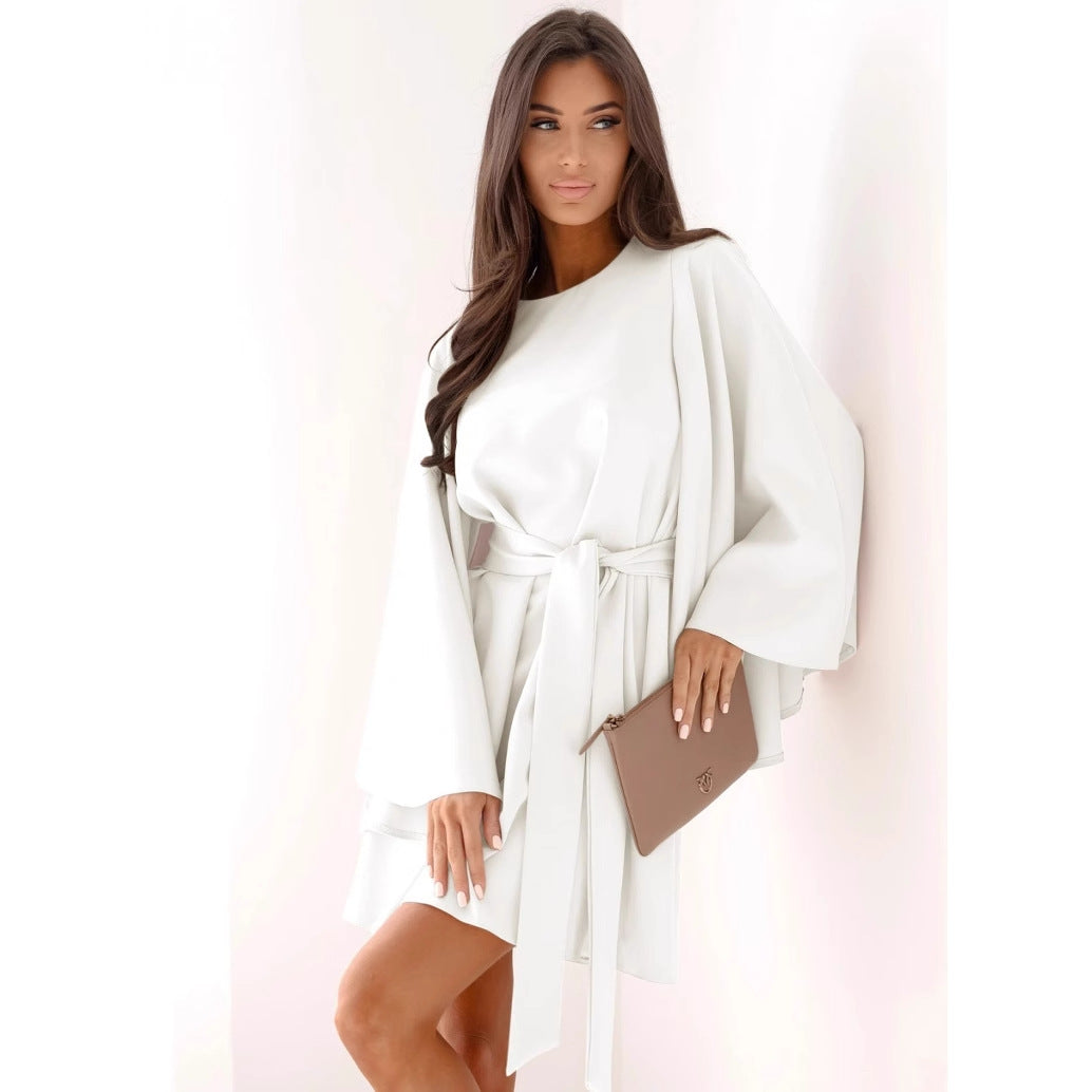 Dam elegant omslagsklänning med vida ärmar och knytbälte Eva Jonsson-Eva Jonsson