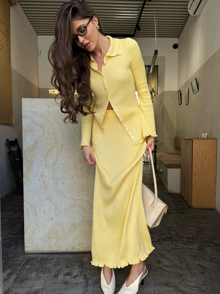 Dam elegant stickad set med knapplås och moderiktig kjol Mirla-Eva Jonsson