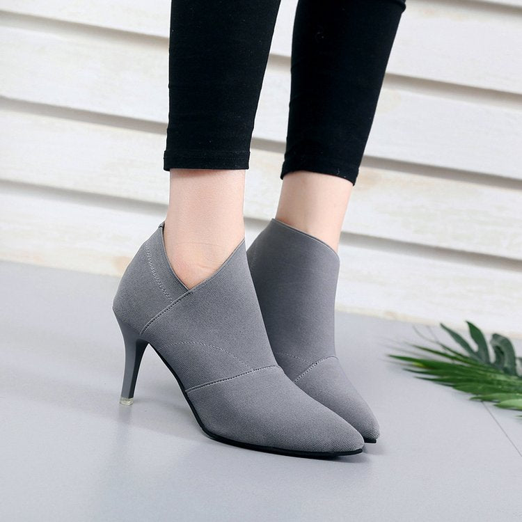 Dam elegante Ankle-Boots med spetsig tå och modernt stretchmaterial Mirla-Eva Jonsson