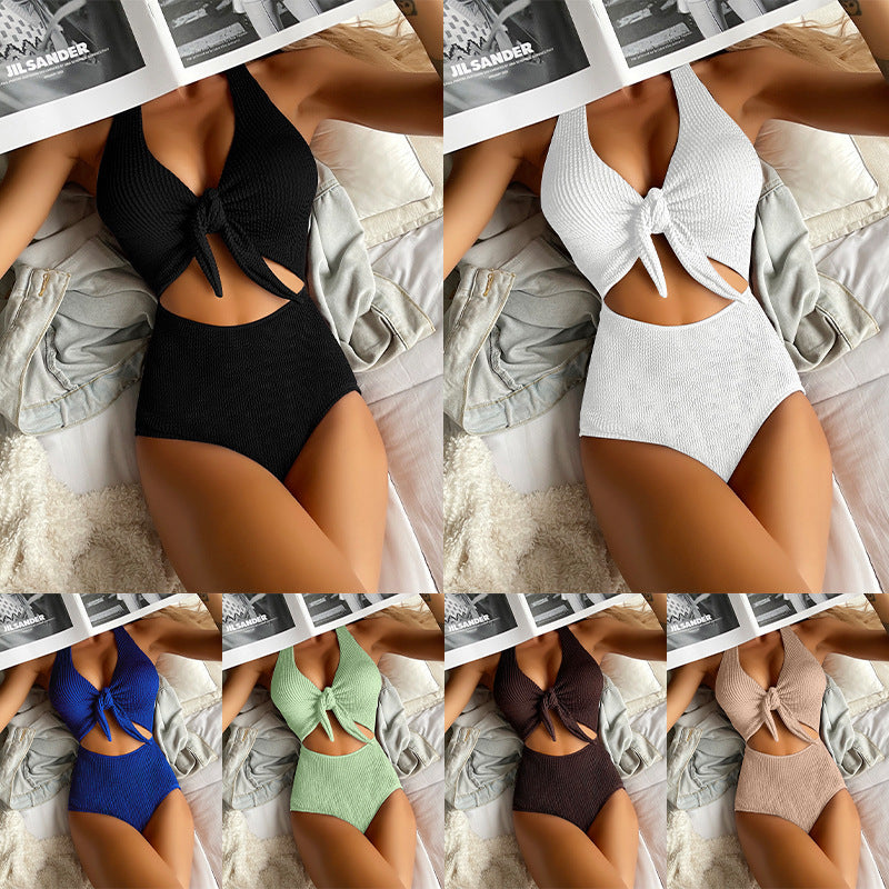 Dam enudel baddräkt med knutdesign och cut-out-detaljer Mirla-Eva Jonsson