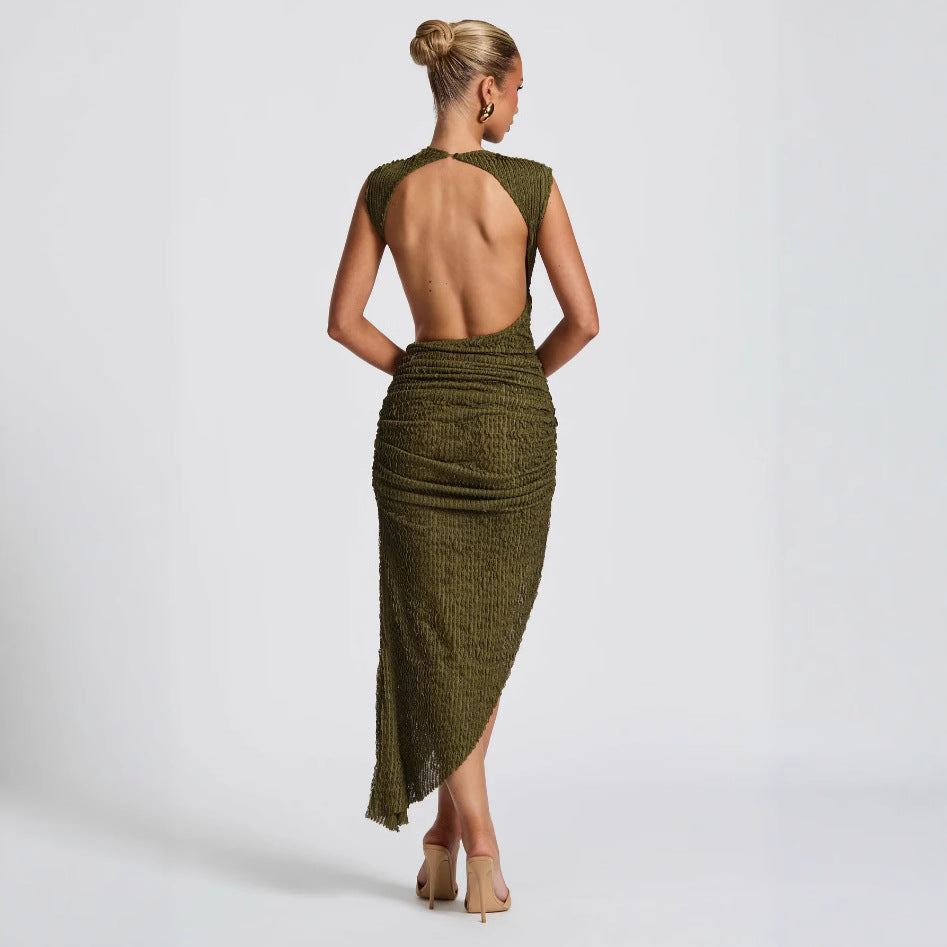 Dam figurformande maxiklänning med extravagant baksidedesign och sofistikerade draperingar-Eva Jonsson