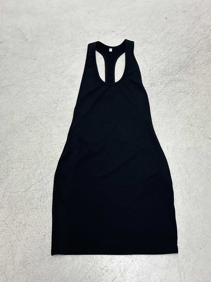 Dam figurformande sportklänning med racerback-design Mirla-Eva Jonsson