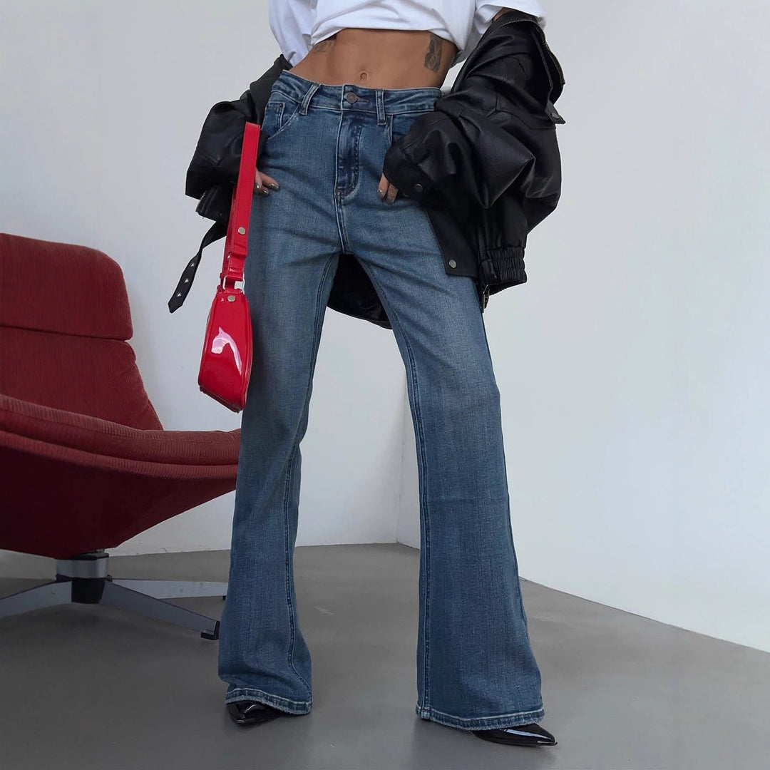 Dam flared jeans med hög midja och avslappnad tvätt Mirla-Eva Jonsson
