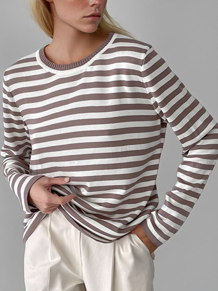 Dam gestreept långärmad tröja med rundhals och avslappnad passform Eva Jonsson-Eva Jonsson