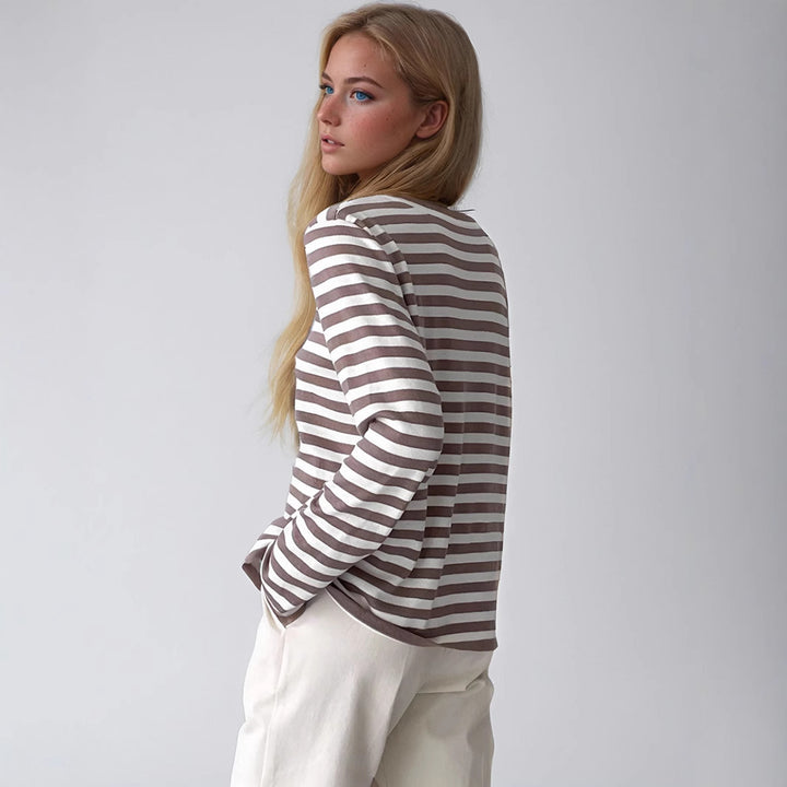 Dam gestreept långärmad tröja med rundhals och avslappnad passform Eva Jonsson-Eva Jonsson