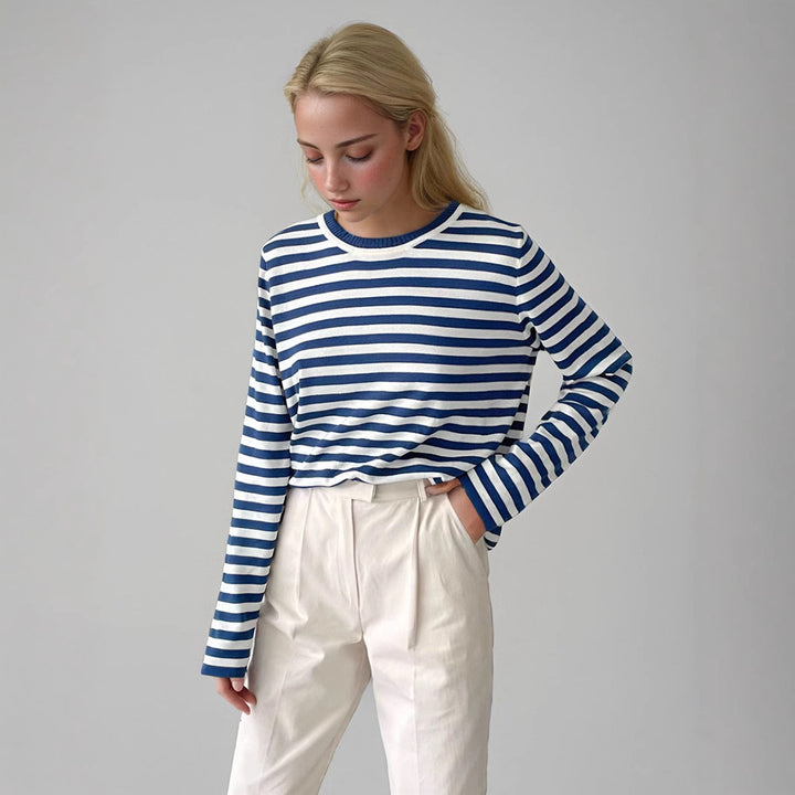 Dam gestreept långärmad tröja med rundhals och avslappnad passform Eva Jonsson-Eva Jonsson