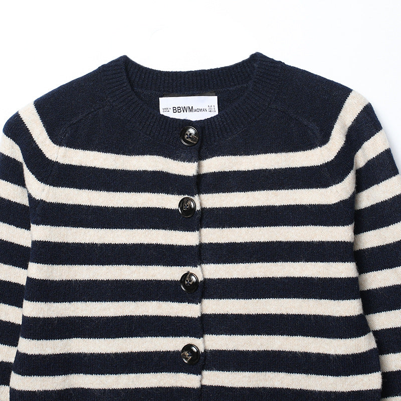 Dam gestrickad cardigan med vertikala ränder Mirla-Eva Jonsson