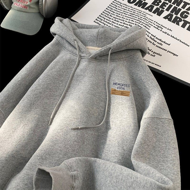 Dam hoodie med modern branding och bekväm passform Mirla-Eva Jonsson