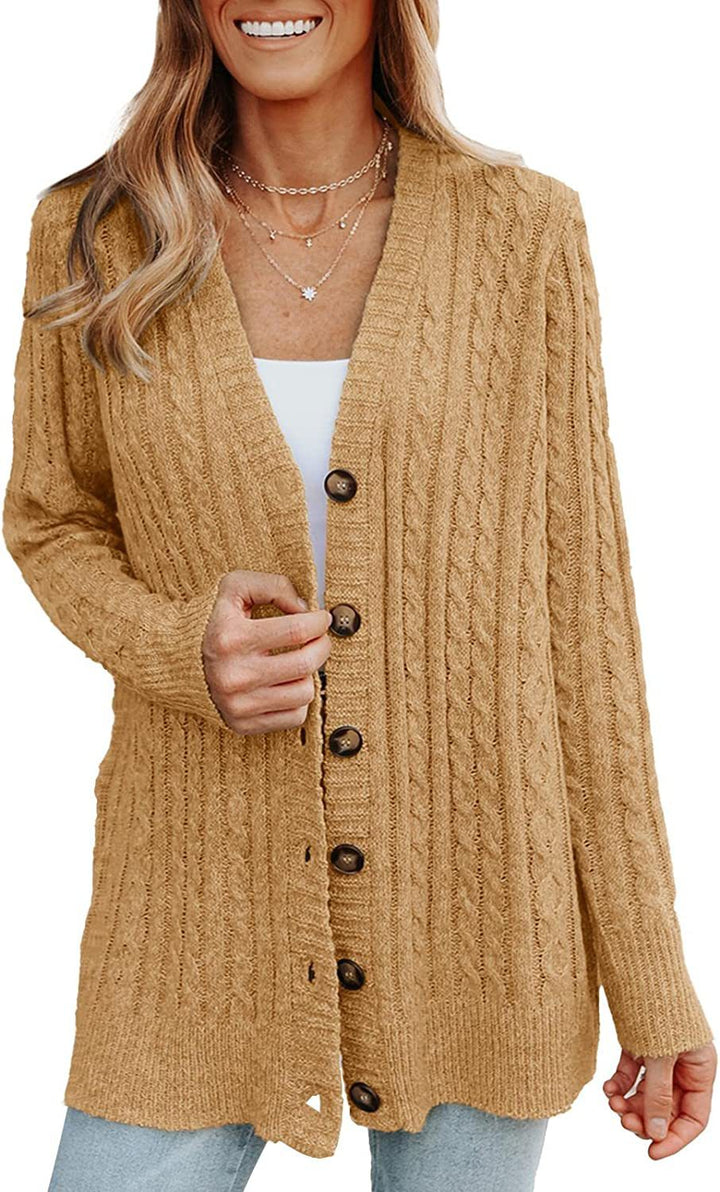Dam kort grovstickad cardigan med strukturell design och funktionella knappar Eva Jonsson-Eva Jonsson