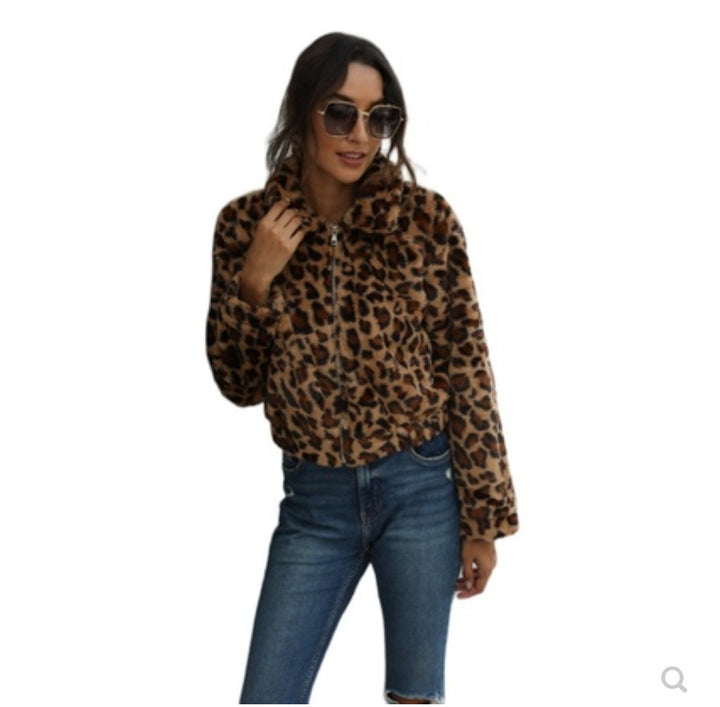 Dam kort jacka i leopardmönster Mirla-Eva Jonsson