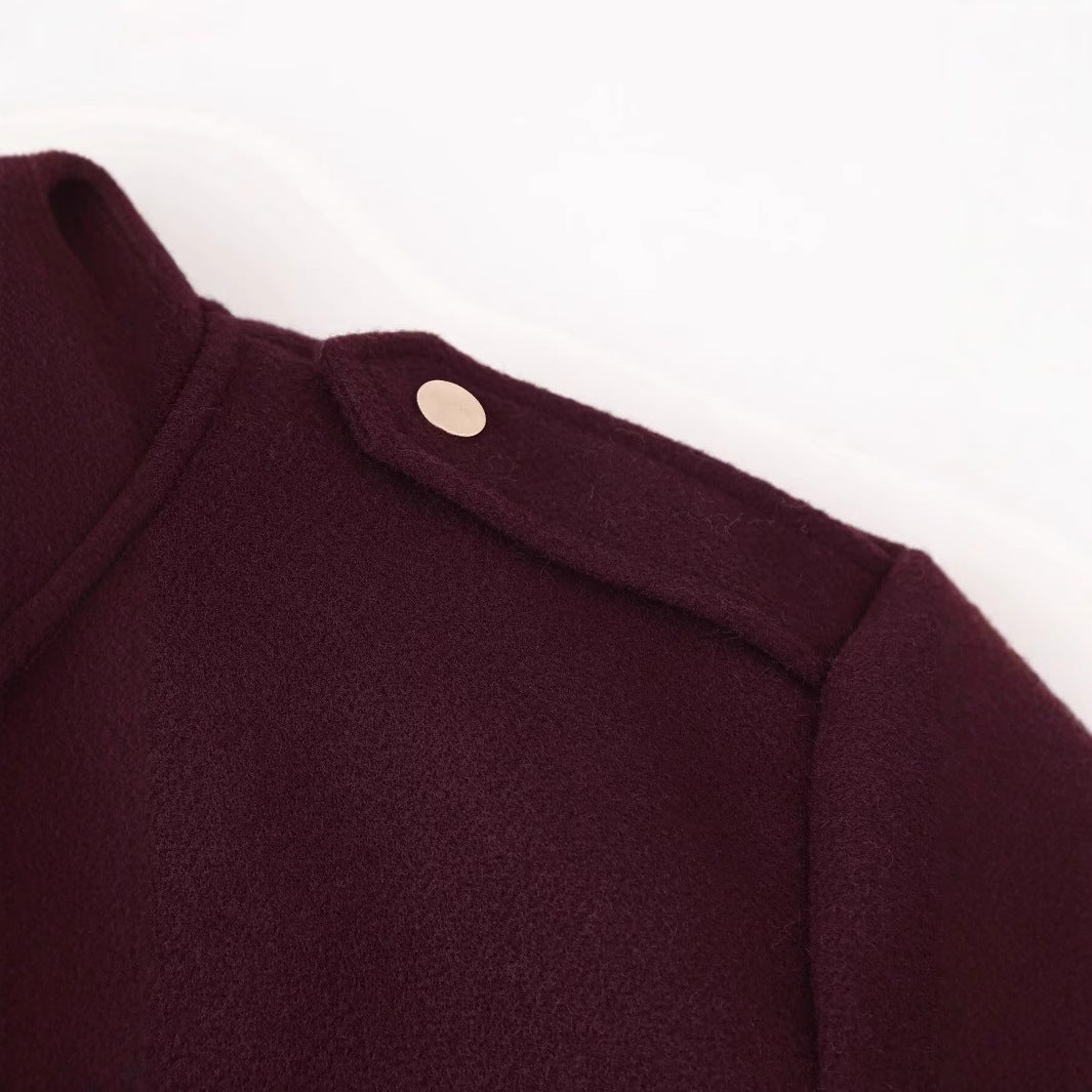 Dam kvinnor cropped Utility-jacka med strukturerad tygyt yta och praktiska fickor Mirla-Eva Jonsson