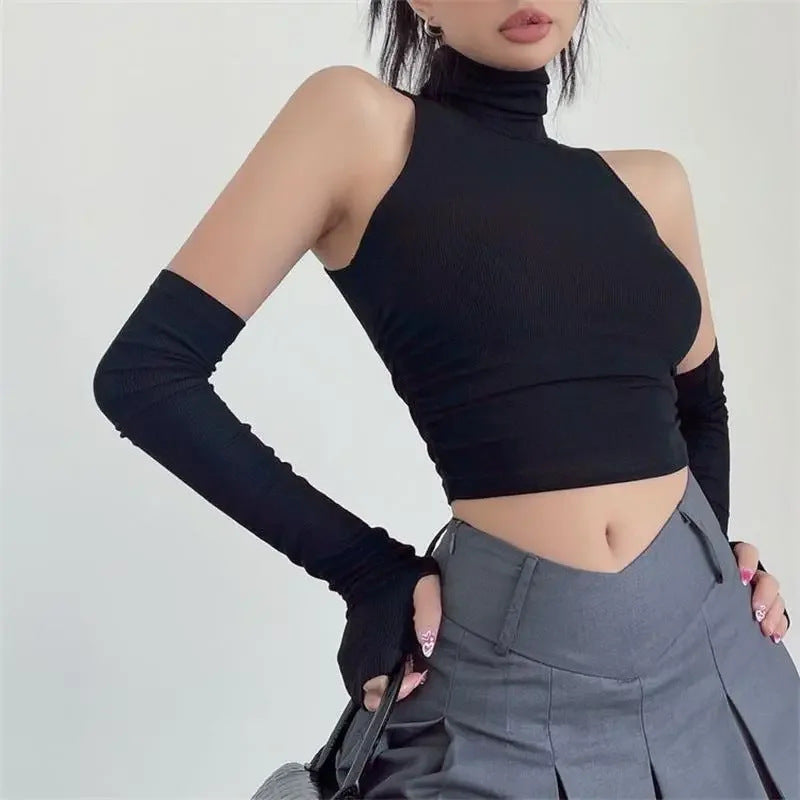 Dam långärmad crop-top med ståkrage och figurnära snitt Mirla-Eva Jonsson
