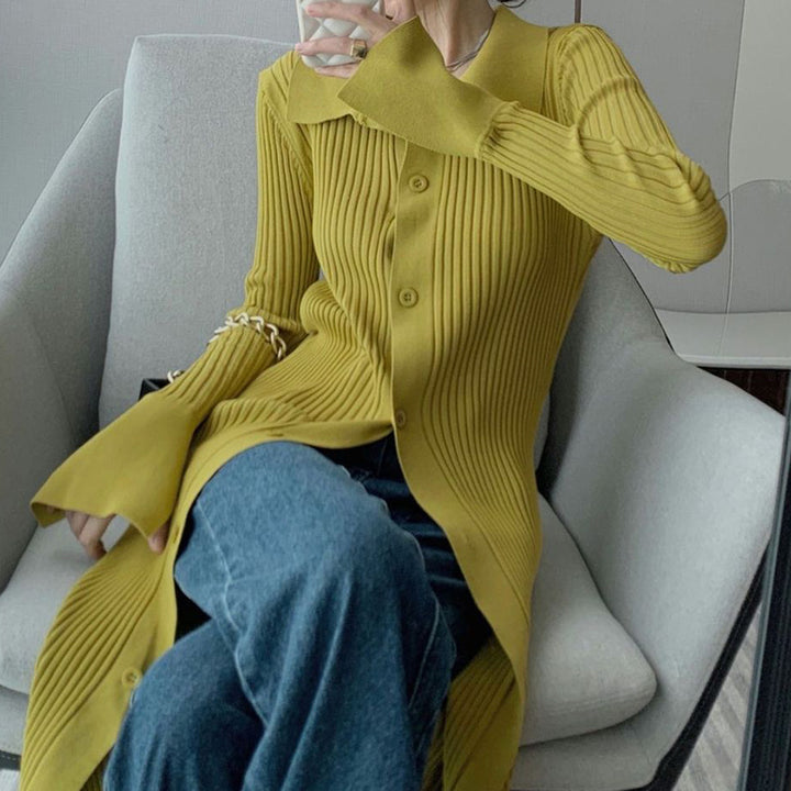 Dam långärmad stickad tröja med modern ribbdesign Mirla-Eva Jonsson