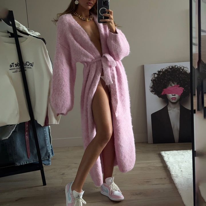 Dam längre stickad kappa med praktisk knytbälte-funktion Mirla-Eva Jonsson