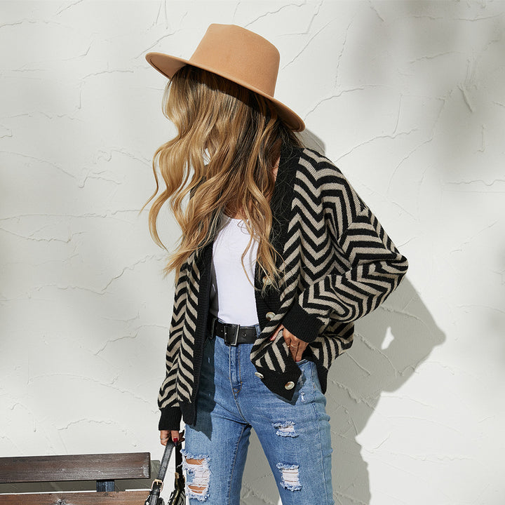 Dam mode stickad jacka med zickzack-mönster Mirla-Eva Jonsson