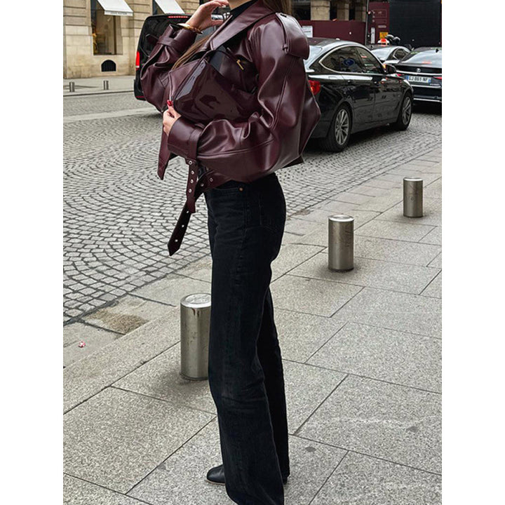 Dam modedammann konstläderjacka med voluminösa ärmar Mirla-Eva Jonsson