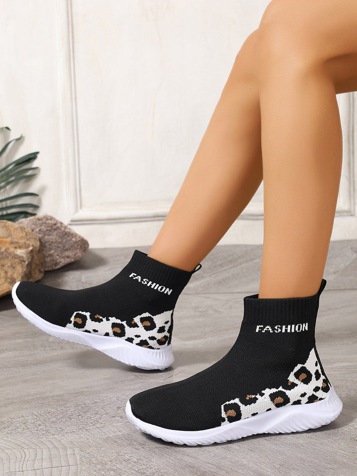 Dam modetrendande soksneakers med djurmönster och elastiskt övermaterial Mirla-Eva Jonsson