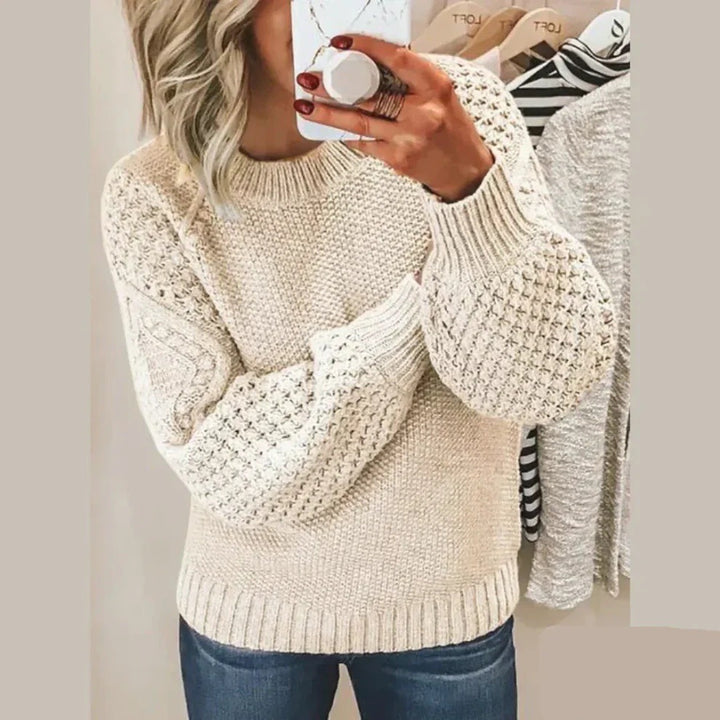 Dam modetröja med strukturerad design och vida ärmar Mirla-Eva Jonsson
