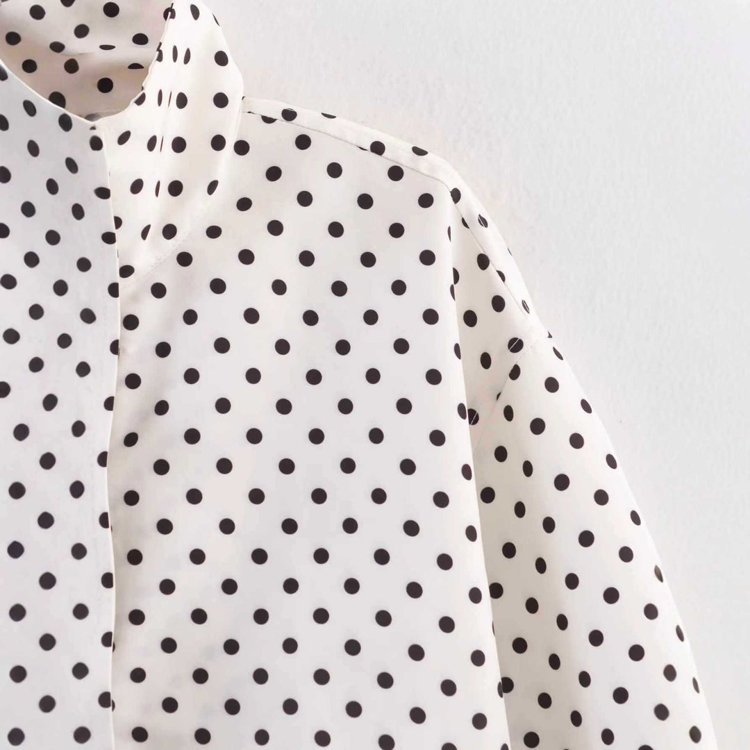 Dam modisch bomberjacka med prickdesign och praktiska fickor Mirla-Eva Jonsson