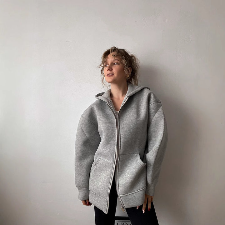 Dam oversized hoodie jacka med genomgående dragkedja och praktiska fickor Eva Jonsson-Eva Jonsson