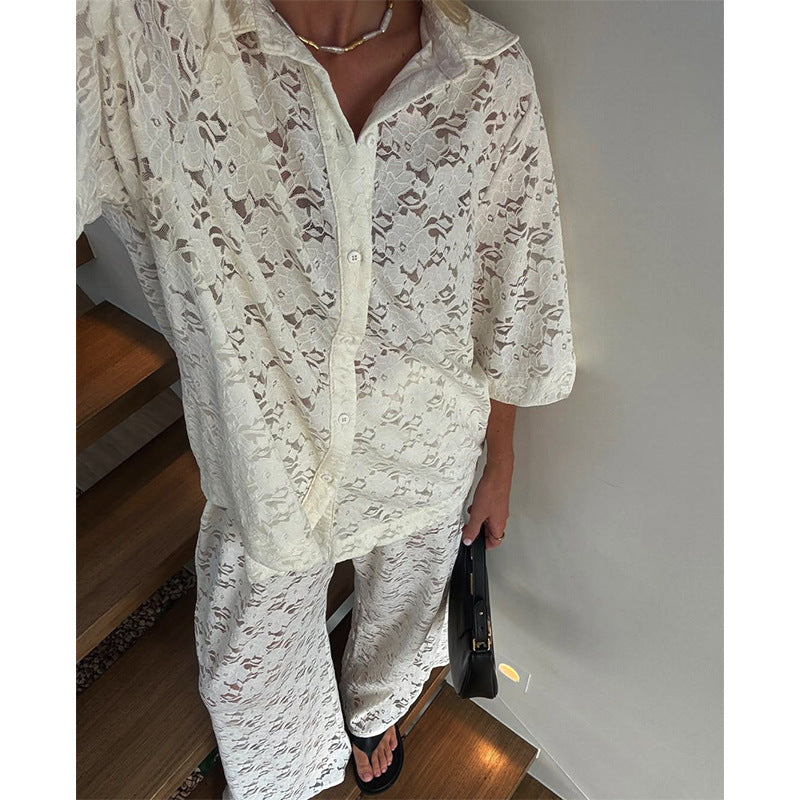 Dam oversized skjortblusset med blommiga detaljer Mirla-Eva Jonsson