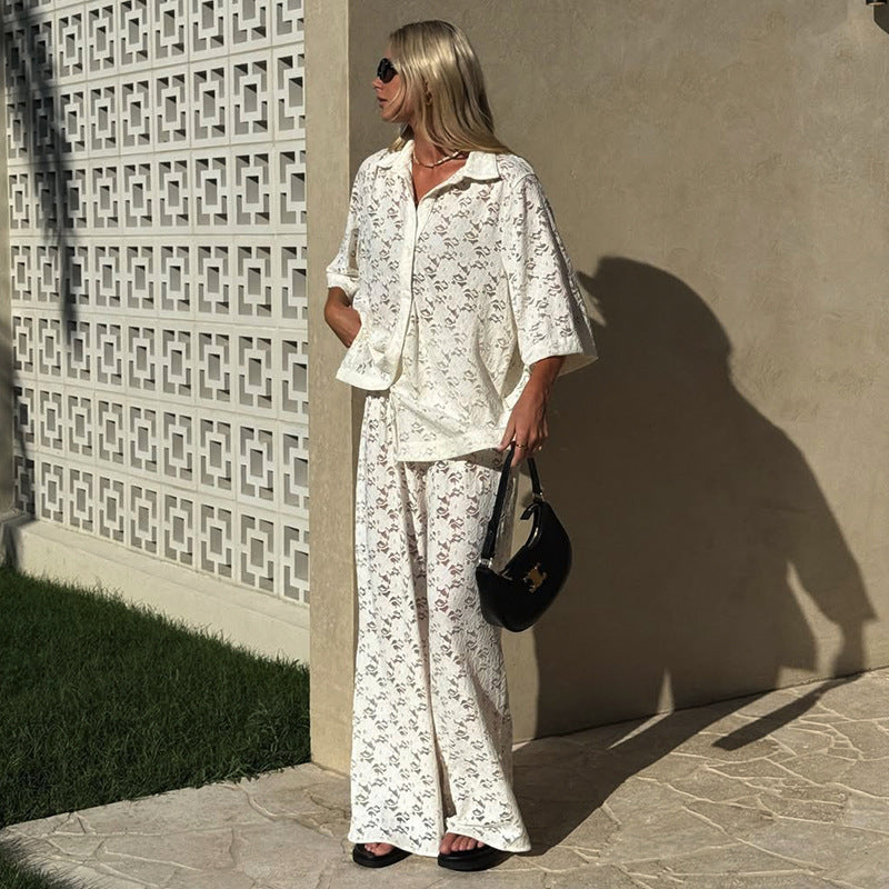 Dam oversized skjortblusset med blommiga detaljer Mirla-Eva Jonsson