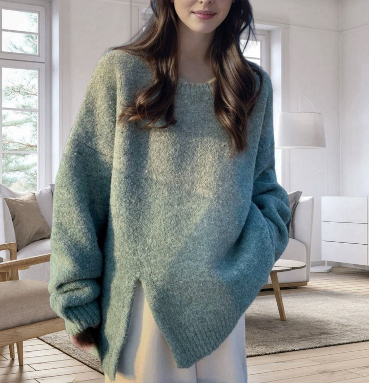 Dam oversized stickad tröja med elegant V-hals och sidofrekvenser Mirla-Eva Jonsson