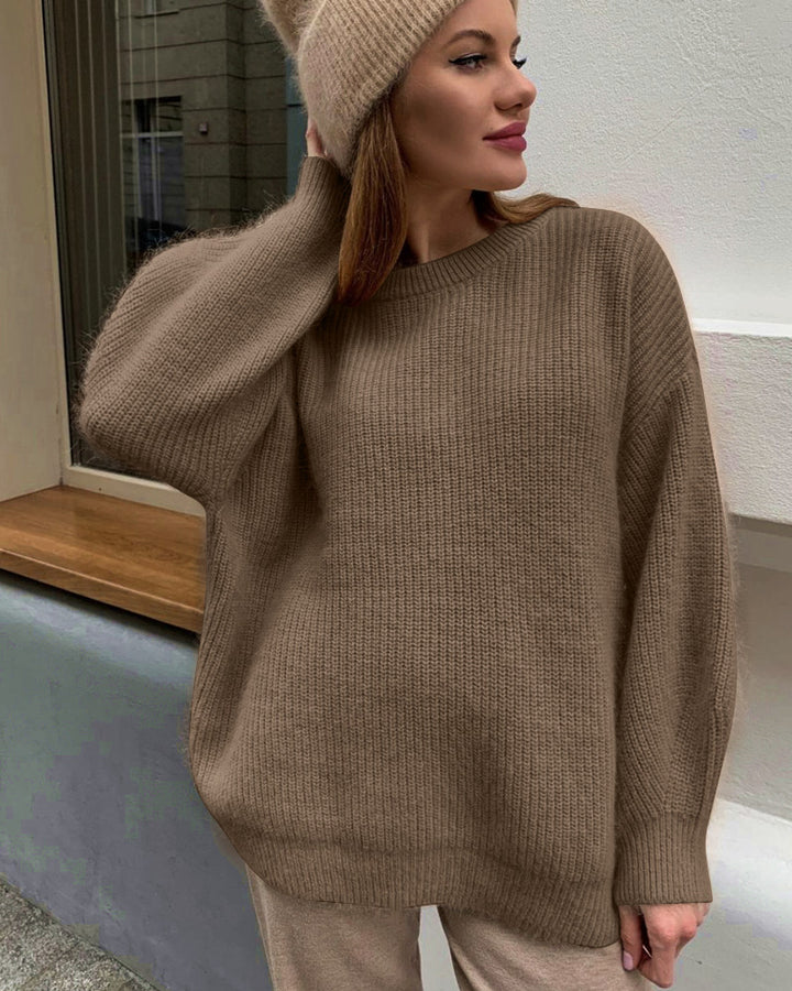 Dam oversized stickad tröja med lös passform och fin textur Mirla-Eva Jonsson