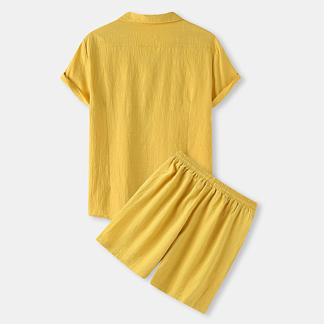 Dam pyjamaset i lätt, andningsbart tyg med knäppbart överdel och elastisk midja Mirla-Eva Jonsson