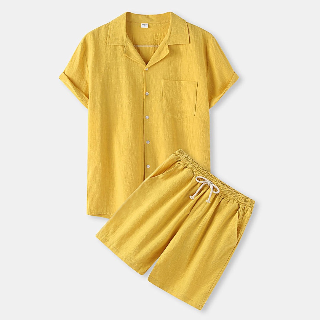 Dam pyjamaset i lätt, andningsbart tyg med knäppbart överdel och elastisk midja Mirla-Eva Jonsson