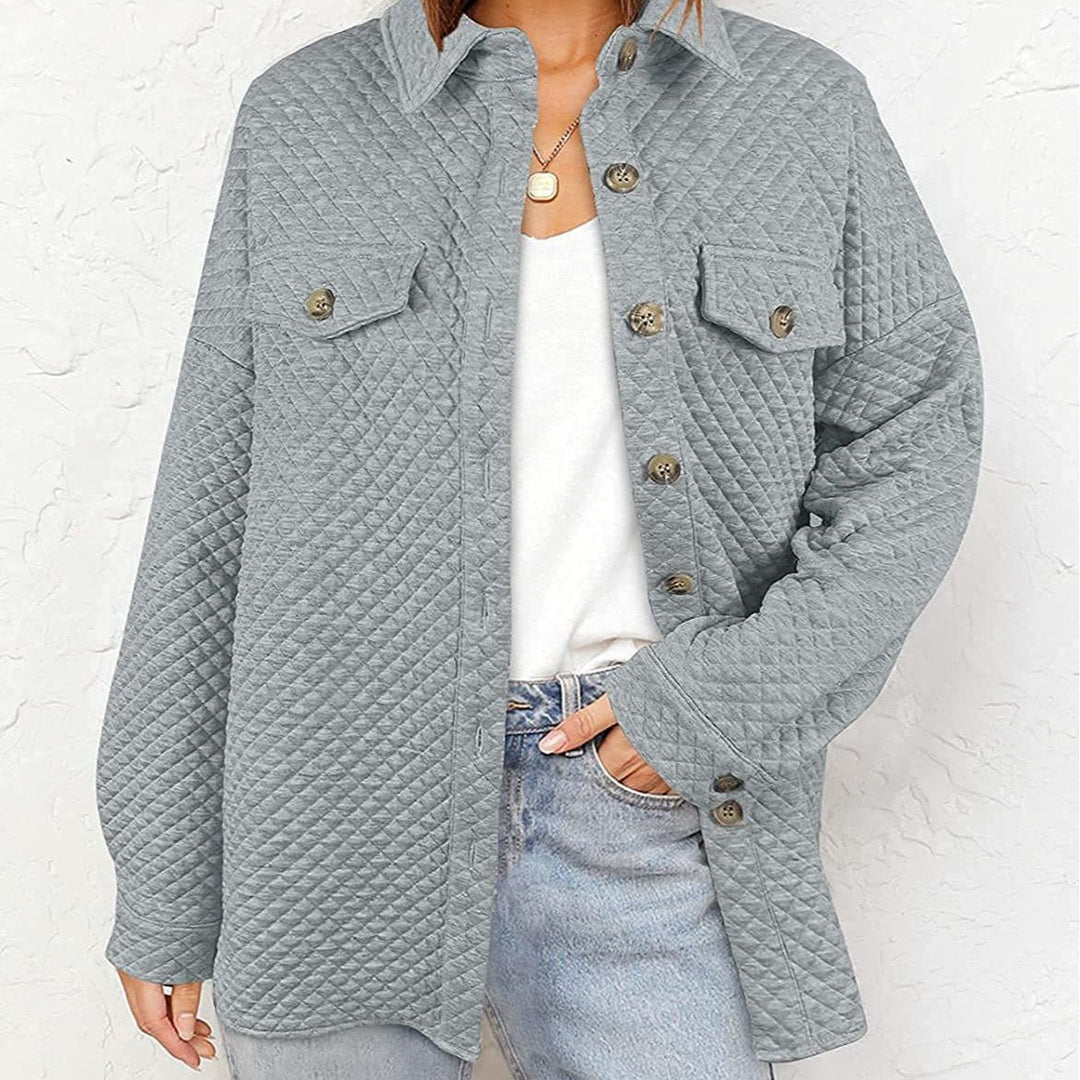 Dam quiltat overshirt med fickor och knapppdetaljer Mirla-Eva Jonsson