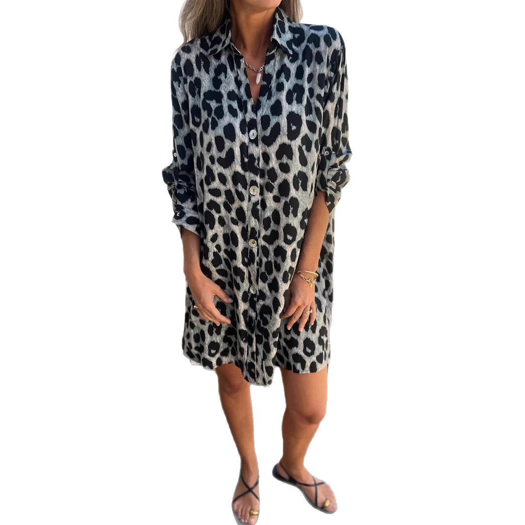 Dam skjortklänning i trendigt leopardtryck Mirla-Eva Jonsson