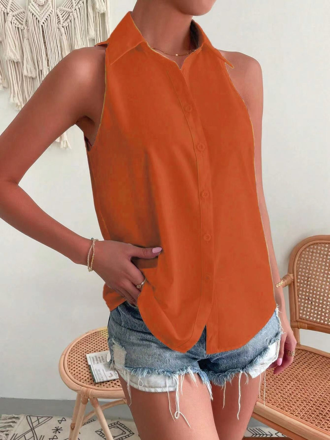 Dam sleeveless shirt with classic collar and stylish cut Mirla-Eva Jonsson