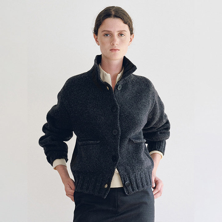 Dam sportig stickad cardigan med krage Mirla-Eva Jonsson