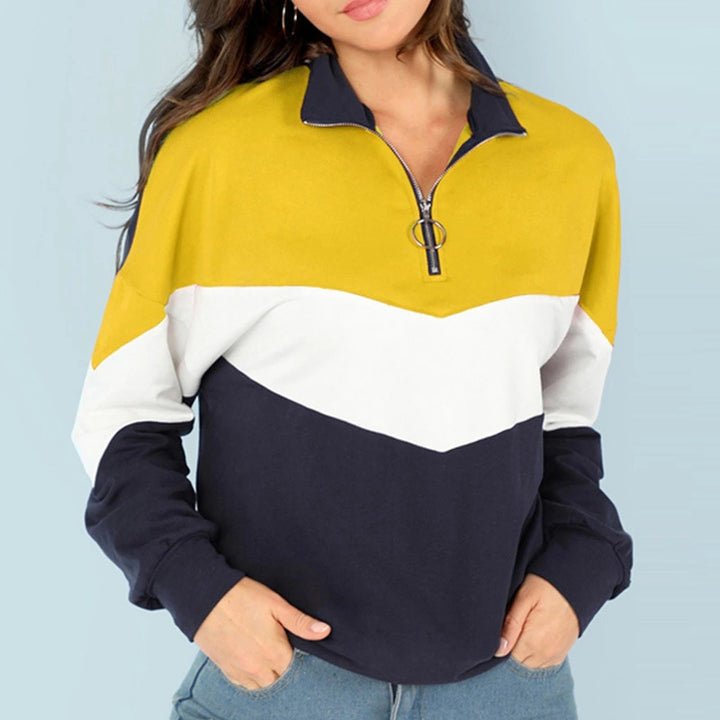 Dam sportig sweatshirt med hög krage och färgkontrastdesign Eva Jonsson-Eva Jonsson