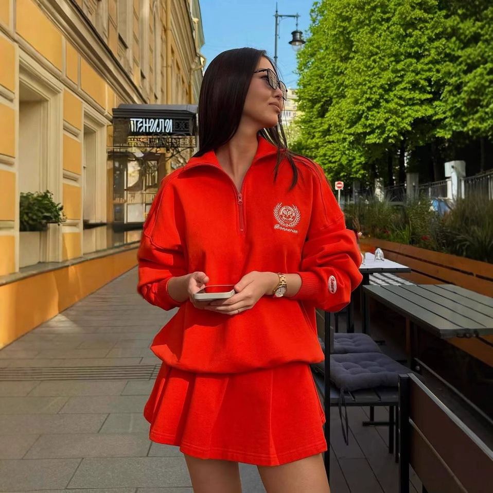 Dam sportig zip-tröja med avslappnad passform och broderi Mirla-Eva Jonsson