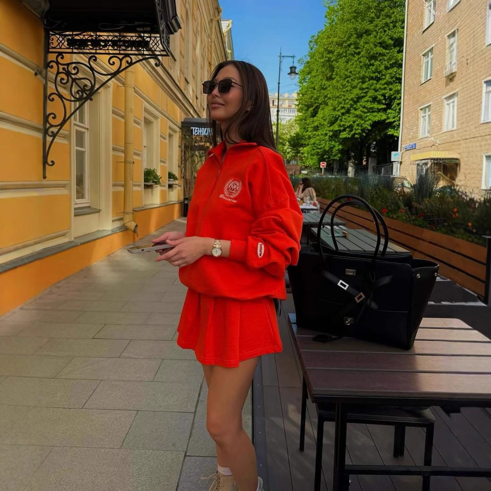 Dam sportig zip-tröja med avslappnad passform och broderi Mirla-Eva Jonsson