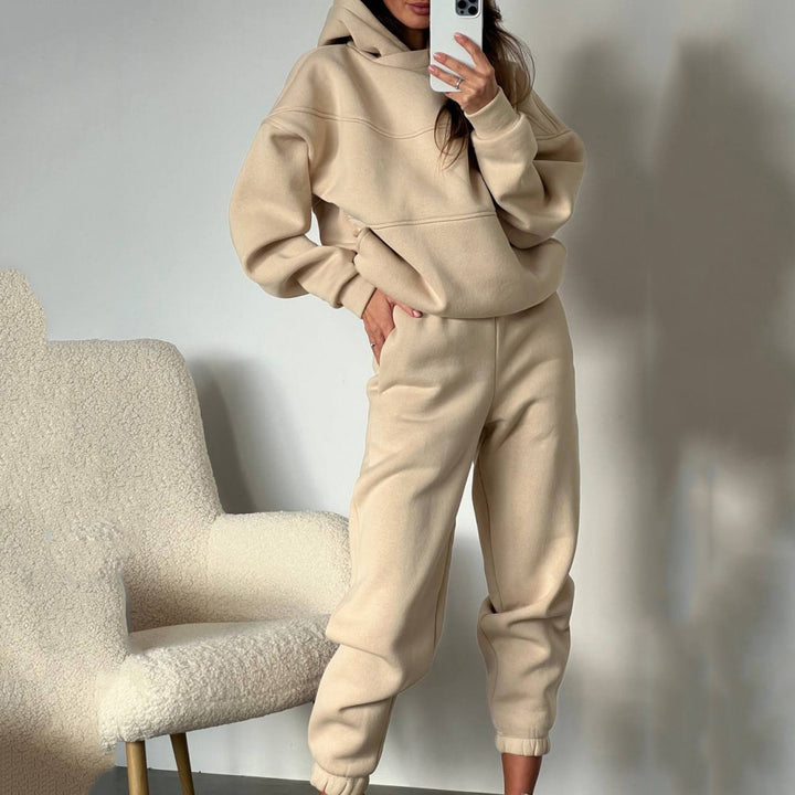 Dam sporty hoodie sweatshirt och joggers-set Mirla-Eva Jonsson