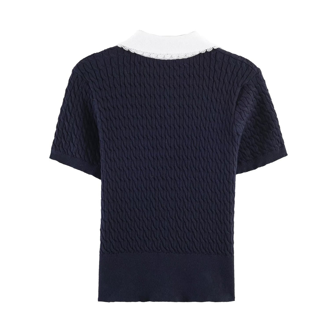 Dam stickblus med elegant kragedekoration Mirla-Eva Jonsson