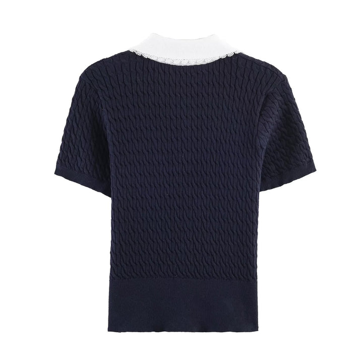 Dam stickblus med elegant kragedekoration Mirla-Eva Jonsson