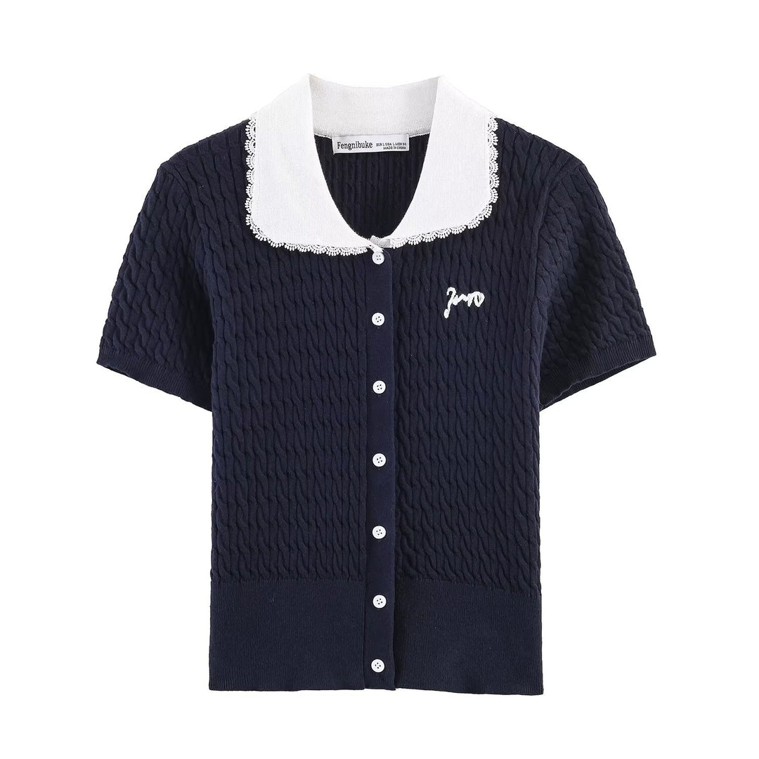 Dam stickblus med elegant kragedekoration Mirla-Eva Jonsson