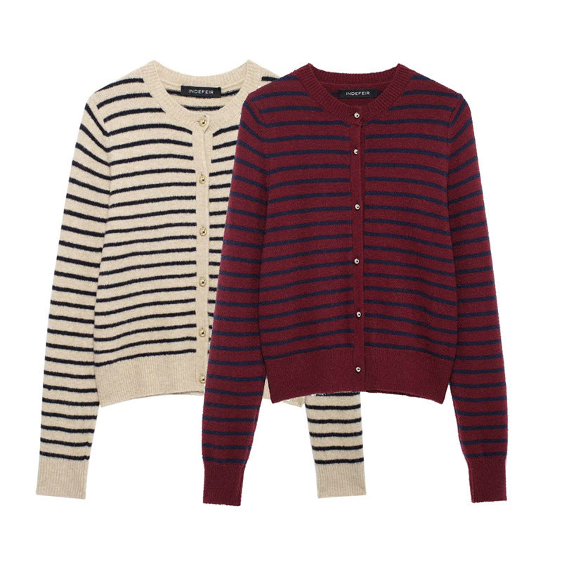 Dam striped cardigan with golden buttons and fashionable cut Mirla-Eva Jonsson